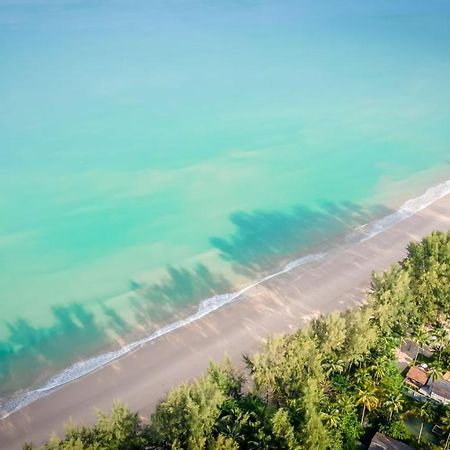 Outrigger Khao Lak Beach Resort - Sha Extra Plus Dış mekan fotoğraf Aerial view of the beach