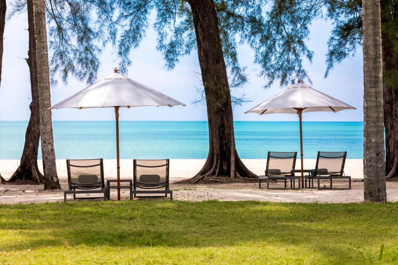 Outrigger Khao Lak Beach Resort - Sha Extra Plus Dış mekan fotoğraf Beach at The Royal Paradise Hotel & Spa